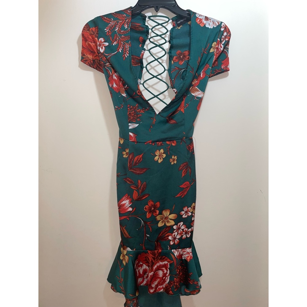 PrettyLittleThing Green Floral Lace-Up Mini Dress